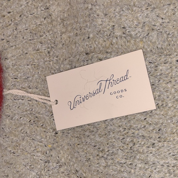 Universal Thread Goods Co women's fuzzy soft sweater Large - Picture 5 of 5